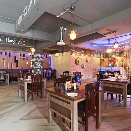 בובנשוואר Hotel Richi Regency מראה חיצוני תמונה